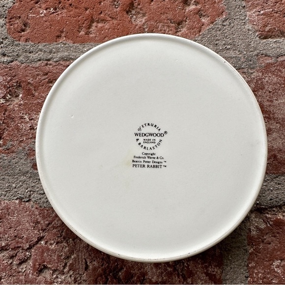 WEDGWOOD of ETRURIA & BARLASTON PETER RABBIT BOWL, Made In England, collectible - Picture 9 of 11